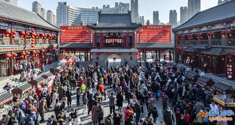 多地景区门票售罄约满 呼吁错峰出行？